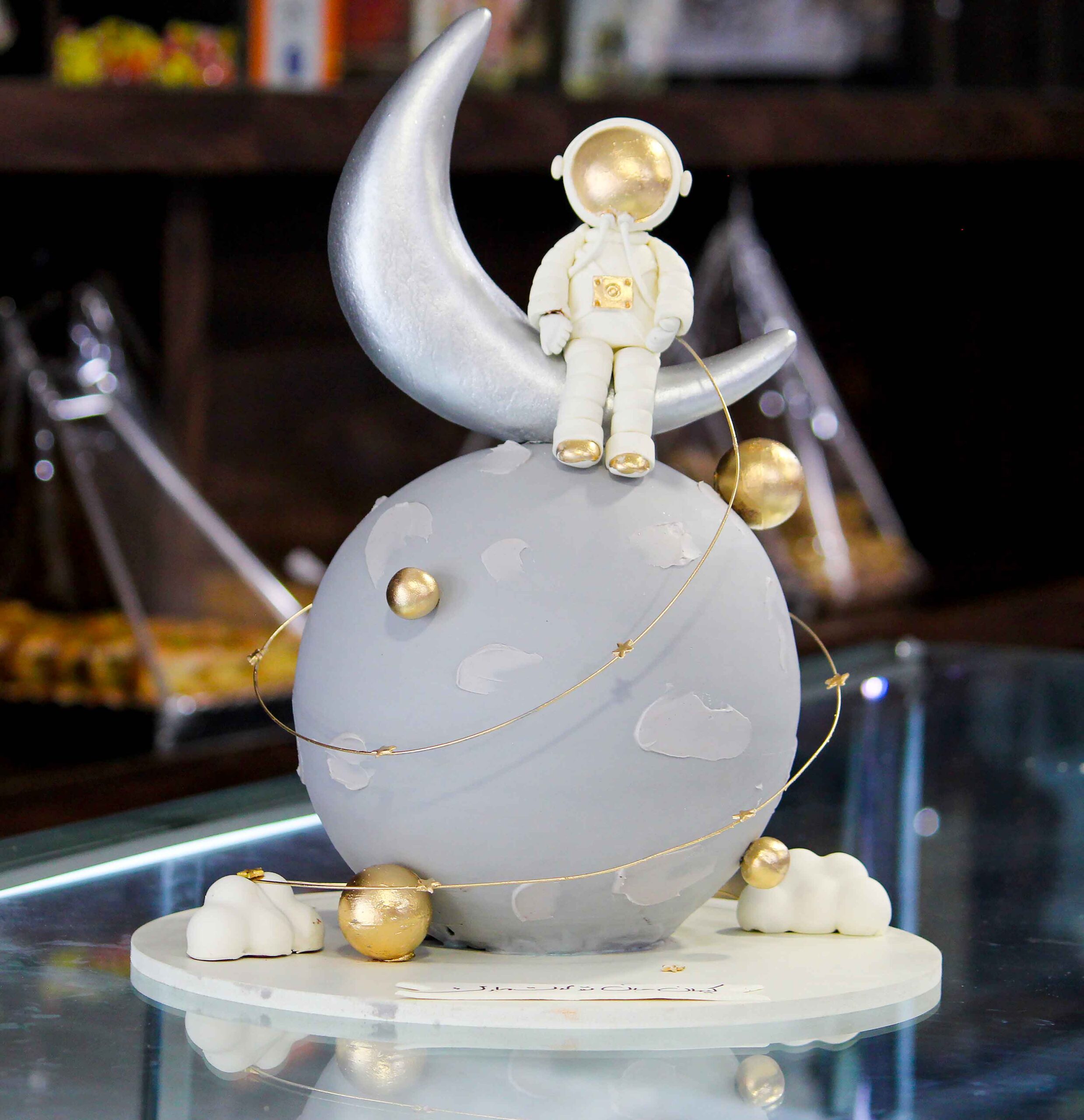 کیک فضایی 18